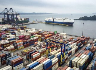 Brasil registra déficit de US$ 6 bi nas contas externas em março com queda de superávit na balança comercial, mostra BC