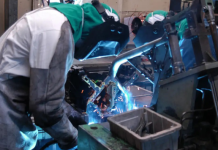 Produção industrial reage e cresce em julho