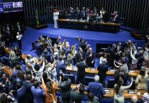 Senado aprova fim da escala 6×1 e redução da jornada de trabalho