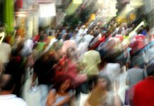 Mercado de trabalho: 3 em cada 10 empregos formais têm escala 6×1, diz estudo